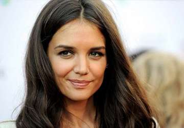 katie holmes doles out beauty tips for moms on move