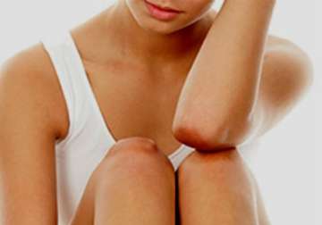 hating your dark elbows and knees try these quick home remedies