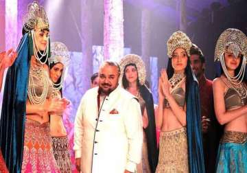 ibfw 2015 jj valaya adds russian flavour to indian fashion