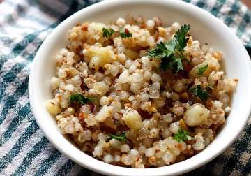 navratri special food item sabudana khichadi in 6 easy steps