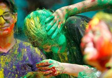 hair and holi four easy tips to protect those beautiful tresses in harsh holi