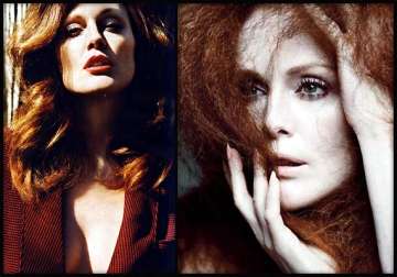 beauty personified julianne moore s secret to looking flawless see pics
