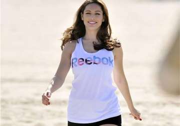 when on beach kelly brook gives make up a miss see pics