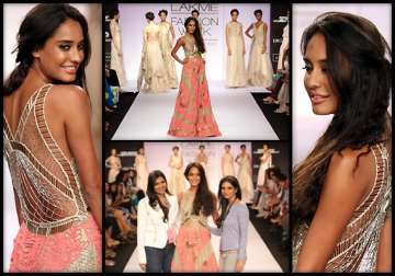 lakme fashion week 2014 lisa haydon walked for designers monica karishma see pics