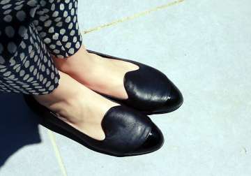 loafers minus socks lead to fungal foot infection