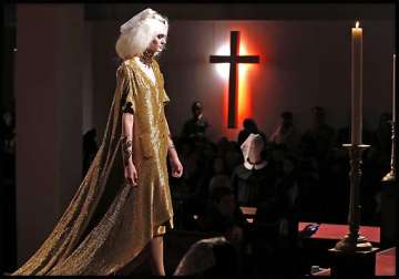 new york fashion week fashionistas worship at the church of thom browne see pics