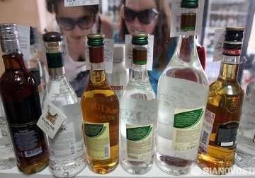 russians support higher age for buying booze