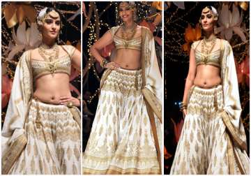 indian bridal fashion week sonam kapoor portrays the beautiful indian bride