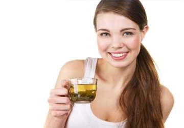 tea drinkers have lesser chances of breast cancer