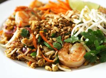 mouth watering thai food for summers see pics