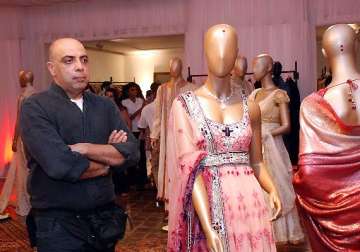 wills lifestyle fashion week 2014 tarun tahiliani to open autumn winter edition