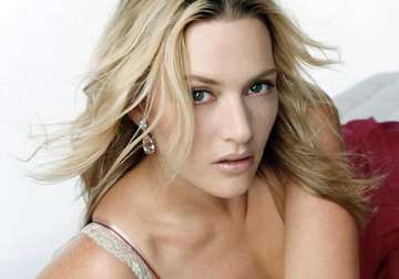 what makes kate winslet look younger