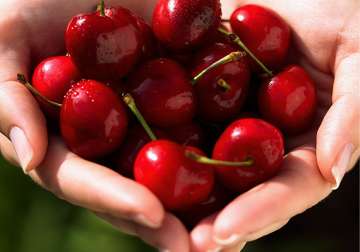 healthy benefits of cherries see pics