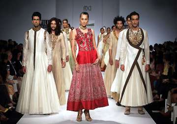 113 designers to participate at wifw spring summer 2014