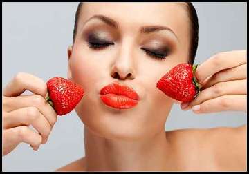 want to achieve perfect glow in winters try berries view pics