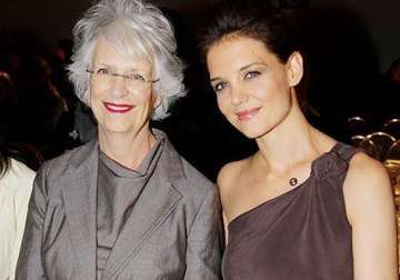 katie holmes prefers beauty advice from mother