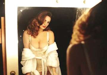hot kelly brook goes topless for an ad see pics