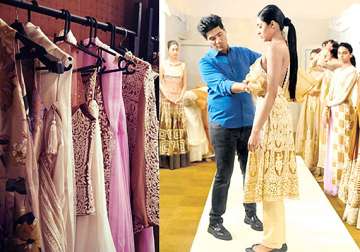 manish malhotra to showcase portraits at couture week