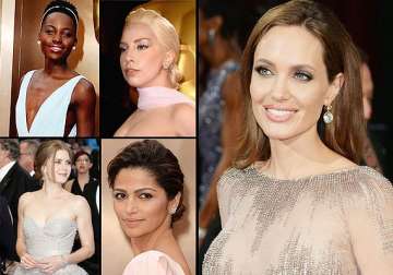 oscars 2014 divas dazzled in gold this year see pics