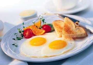 weight loss tip wake up to protein filled breakfast