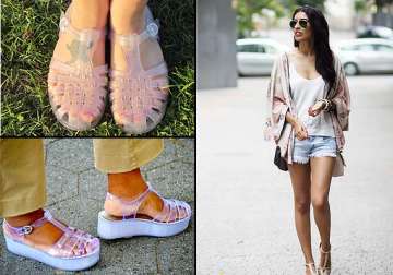 kimonos jelly sandals must have for your holiday wardrobe