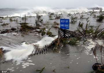 atlantic city bears brunt of hurricane sandy thousands flee as city is under water