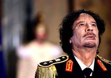 algeria says gaddafi family being given passage to third country