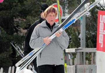 angela merkel fractures pelvis in skiing accident