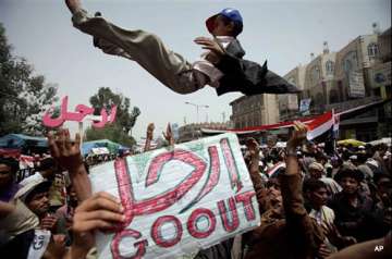 anti government tribesmen kill 4 yemeni soldiers