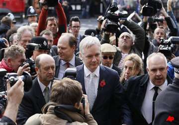 assange loses appeal against extradition