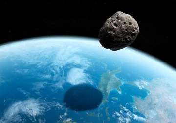 asteroid passing earth will be closer than moon