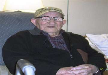 at 112 us man is world s oldest oldest woman 115