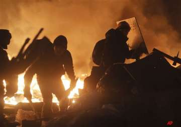 at least 18 die in ukraine clashes