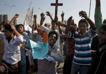 attack against christians 35 remanded to custody in pak