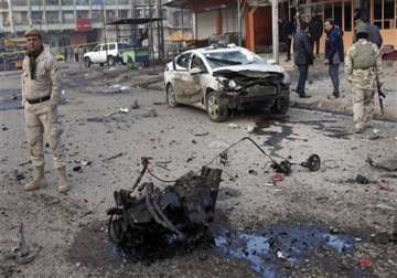 attacks by suspected insurgents kill 17 in iraq