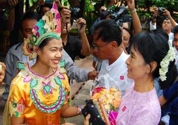 aung san suu kyi makes first trip into countryside