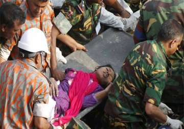 bangladesh collapse girl pulled out of rubble alive after 16 days