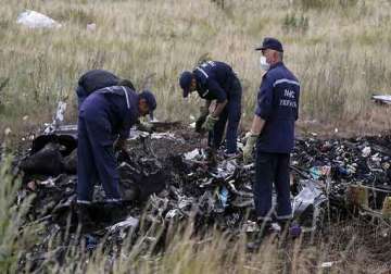 black boxes of downed mh17 arrive in uk for examination