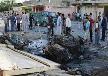 car bomb kills 10 in iraq