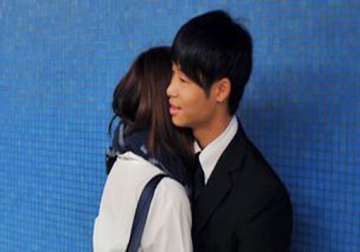 china enforces rules to ban teenage romance in schools