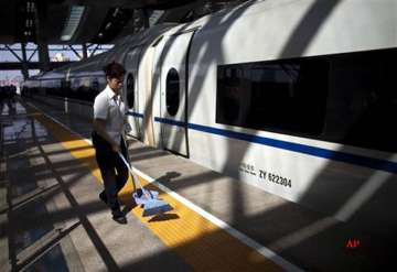 china tests beijing shanghai bullet train