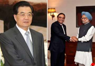 china welcomes zardari s india visit