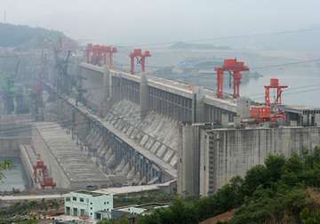 china s three gorges dam to displace one lakh people