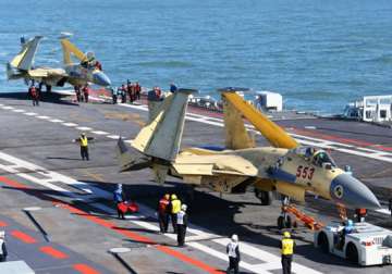 chinese jet successfully lands on aircraft carrier