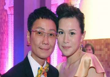 daddy please accept i am a lesbian writes hong kong tycoon s daughter in open letter