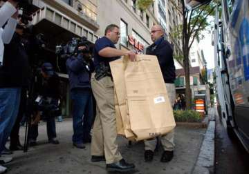 dead foetus found in a girl s bag in new york