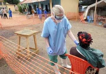 ebola death toll in west africa passes 1 000