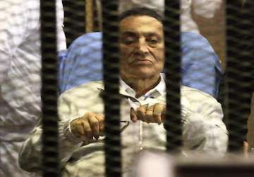 egypt s mubarak appears in court to face charges