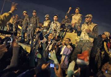 egypt army vows to bring transition to democracy in egypt