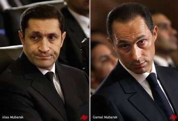 mubarak detained with his two sons